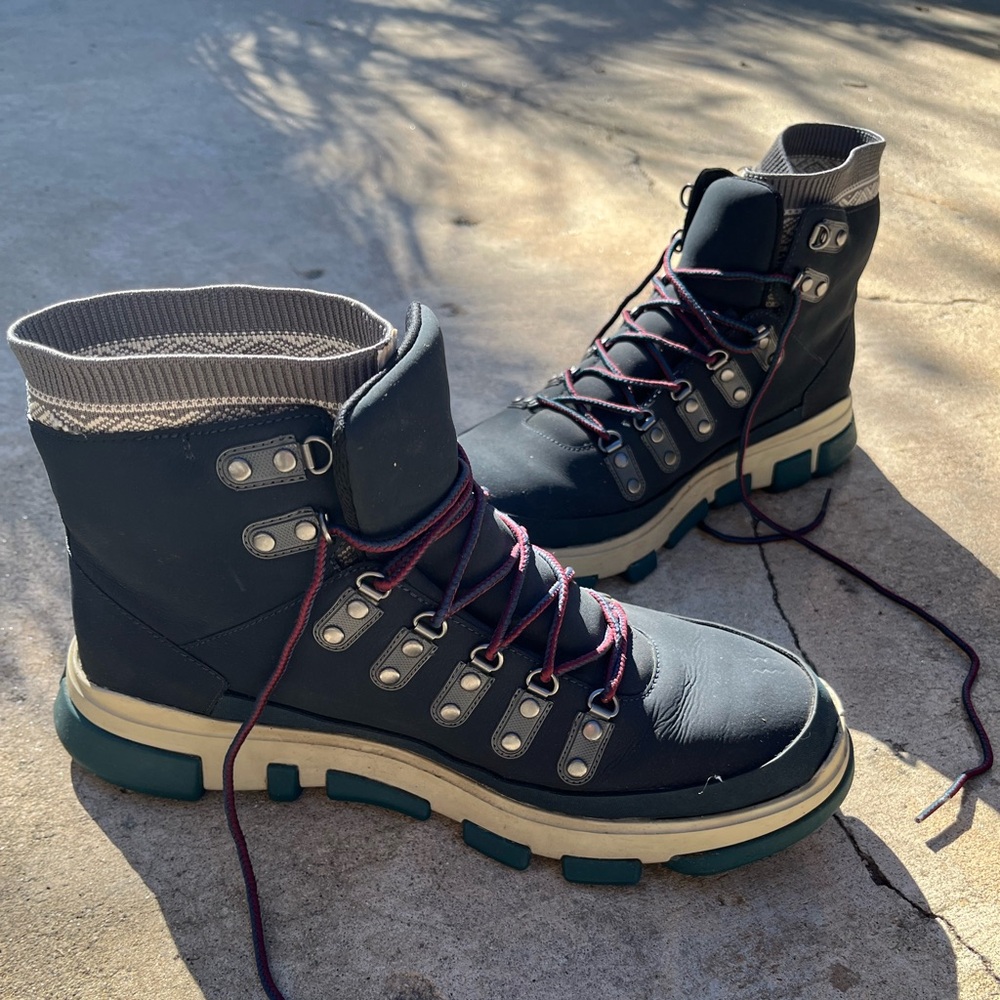 SWIMS men’s hiking boots sz 9